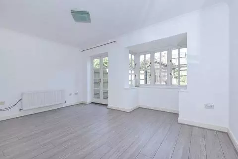 3 bedroom semi-detached house for sale - View 4
