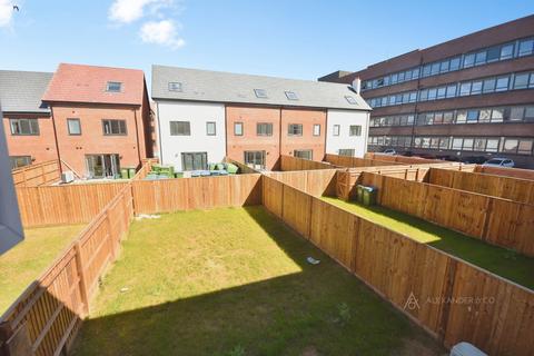 1 bedroom in a house share to rent, Sanders Lane, Buckinghamshire HP21