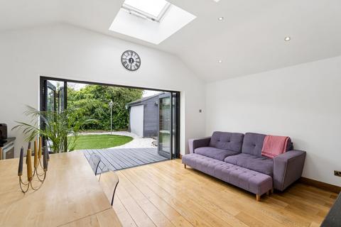 3 bedroom semi-detached house for sale, Iverdale Close, Iver SL0