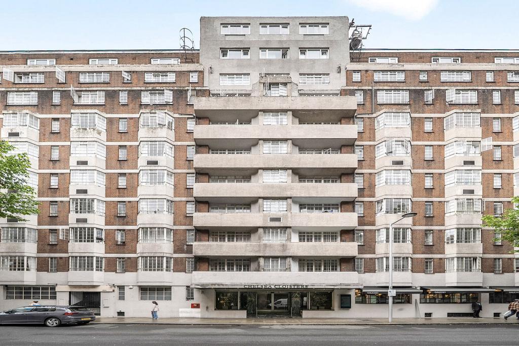 Chelsea Cloisters, Chelsea, London, SW3 Studio to rent - £2,384 pcm (£ ...