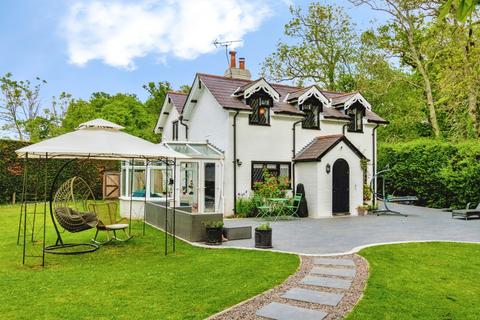 4 bedroom detached house for sale, Ringwood Road, Bartley, Southampton, Hampshire, SO40