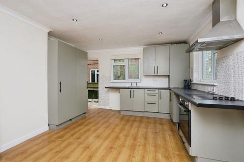 3 bedroom semi-detached house for sale, Hailsham Road, Heathfield, East Sussex, TN21