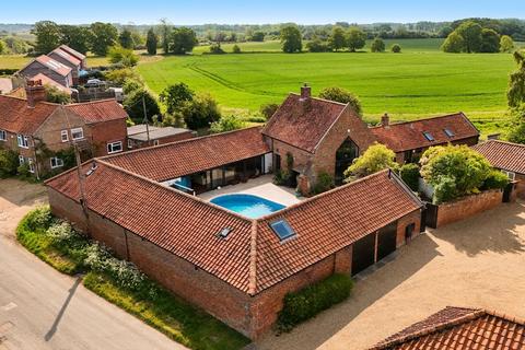 5 bedroom barn conversion for sale, The Street, Rockland St. Mary, Norwich