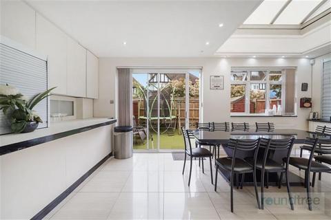 Sneath Avenue, Golders Green, NW11