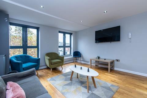 5 bedroom flat to rent, Malin Hill, Nottingham, Nottinghamshire, NG1