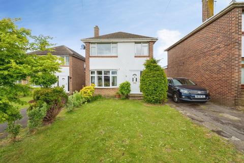 3 bedroom detached house for sale, Brook Road, Fair Oak, Eastleigh