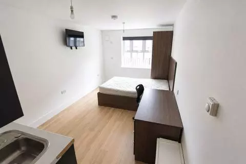 Studio to rent – pohled 2