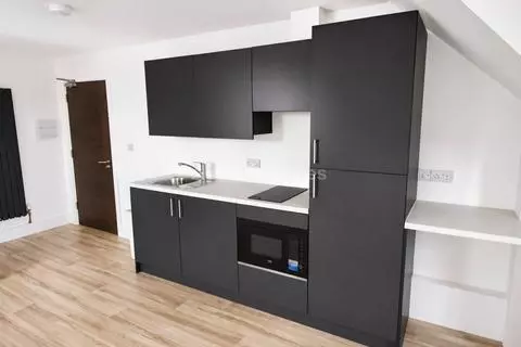 Studio to rent – pohled 3
