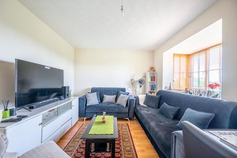 1 bedroom flat for sale, Campbell Gordon Way, Gladstone Park, London, NW2