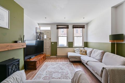 3 bedroom maisonette for sale, Shrubbery Road, Streatham, London, SW16
