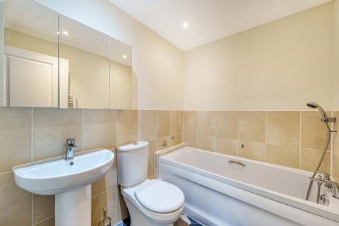 4 bedroom terraced house to rent, Renwick Drive, Bromley, Kent, BR2