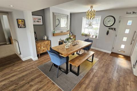 4 bedroom detached house for sale, Grantham Road, Bingham