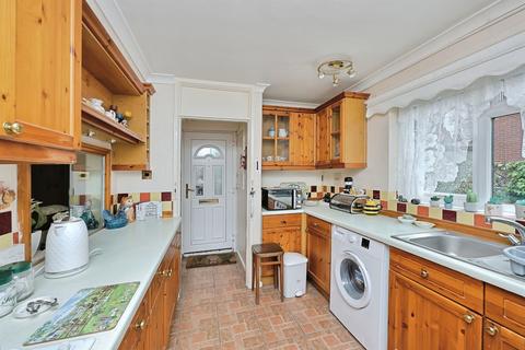 2 bedroom ground floor flat for sale, Hauteyn Court, Norwich