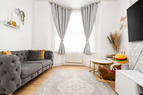 3 bedroom terraced house for sale, Cecil Road, Plaistow, London, E13 0LR