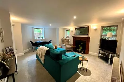 2 bedroom apartment to rent,