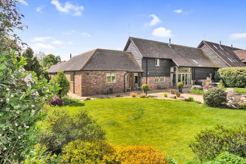 3 bedroom barn conversion for sale, The Kedges, Wichenford, Worcester Worcestershire WR6 6YE