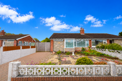 2 bedroom bungalow for sale, Kirkstone Avenue, Fleetwood FY7