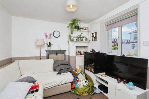 2 bedroom semi-detached house for sale, Barden Road, Eastbourne