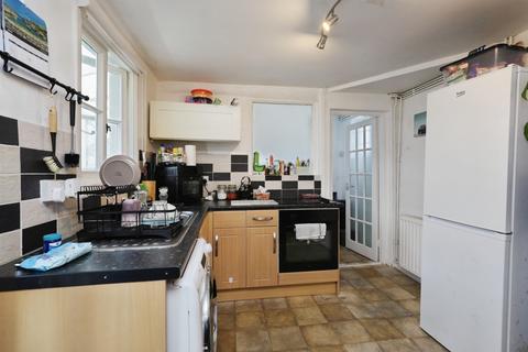 2 bedroom semi-detached house for sale, Barden Road, Eastbourne
