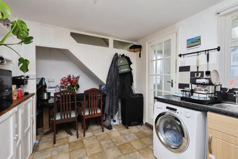 2 bedroom semi-detached house for sale, Barden Road, Eastbourne