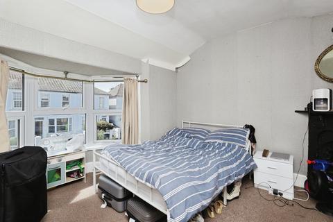 2 bedroom semi-detached house for sale, Barden Road, Eastbourne