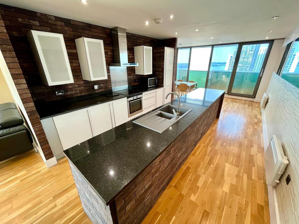 Unity Building, Liverpool, L3 2 bed apartment to rent - £1,900 pcm (£ ...