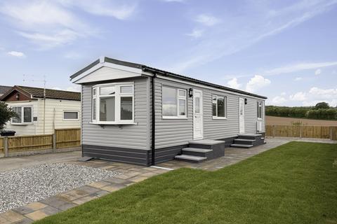 2 bedroom park home for sale, Fayre Oaks Home Park, Kings Acre, Hereford, HR4