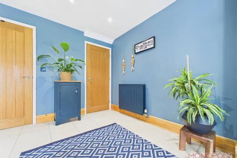 3 bedroom semi-detached house for sale, Glen Eagles, Wrexham