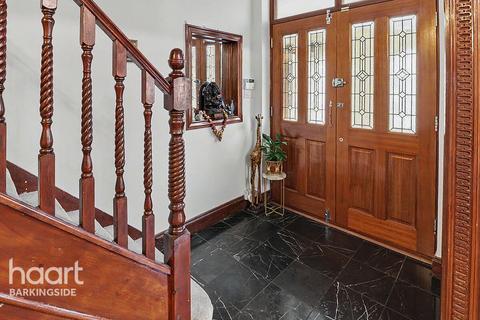 5 bedroom semi-detached house for sale, Stoneleigh Road, Clayhall