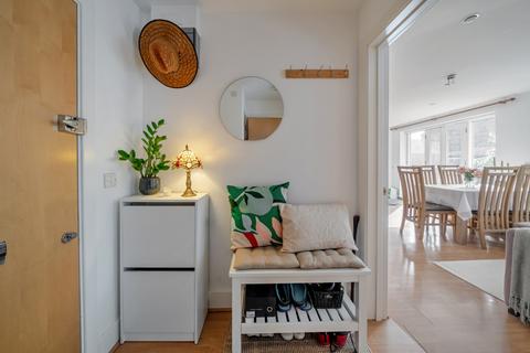 1 bedroom flat for sale, Larkhall Lane, Clapham, London, SW4