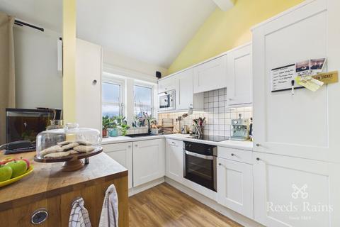 3 bedroom apartment for sale, Skircoat Moor Road, West Yorkshire HX3