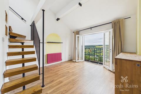 3 bedroom apartment for sale, Skircoat Moor Road, West Yorkshire HX3