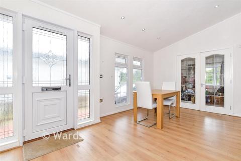 2 bedroom park home for sale, Castle Drive, Harrietsham, Maidstone, Kent