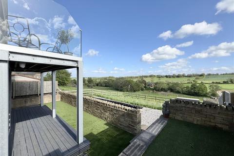 4 bedroom detached house for sale, Barnsley Road, Flockton, Wakefield, WF4 4DW