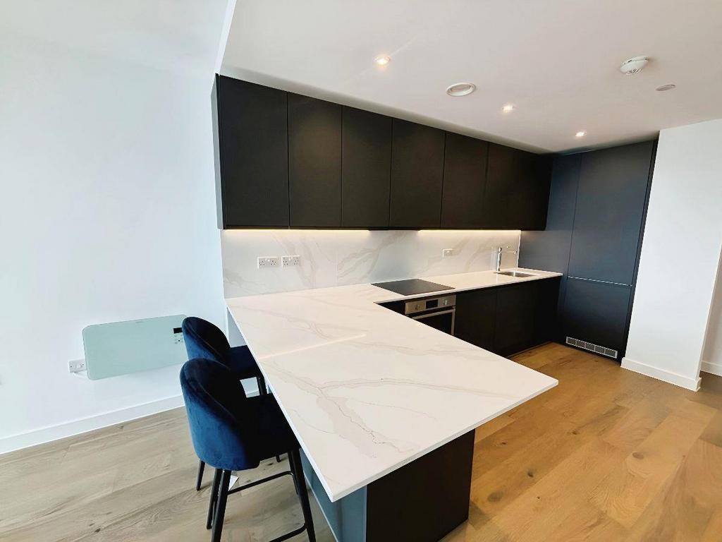 Apartment in Manchester, City Centre - View 3