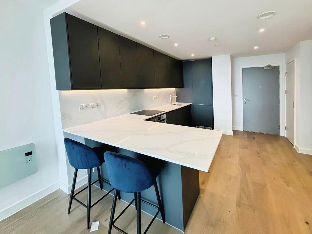 Apartment in Manchester, City Centre - View 6