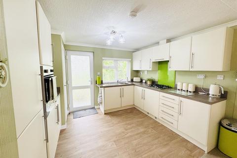 2 bedroom detached bungalow for sale, Bank End Lane, Clayton West, Huddersfield, HD8 9ZA