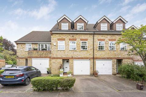 Lichfield Close, Cockfosters, EN4