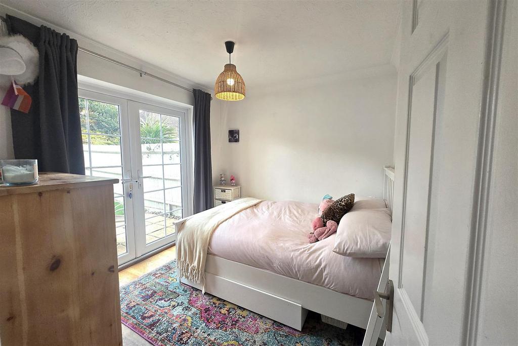 Bedroom 4 / study