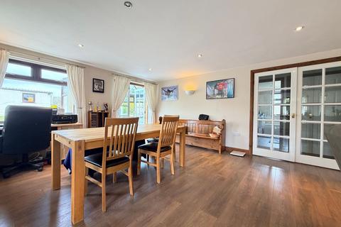 8 bedroom property with land for sale, Limestone Road, Burniston, YO13