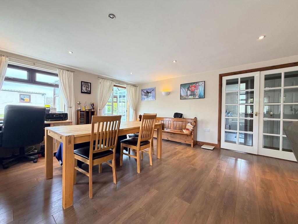 House in Scarborough - View 5