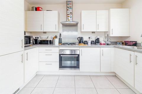 2 bedroom flat to rent, Aylesbury Street, Milton Keynes, MK2