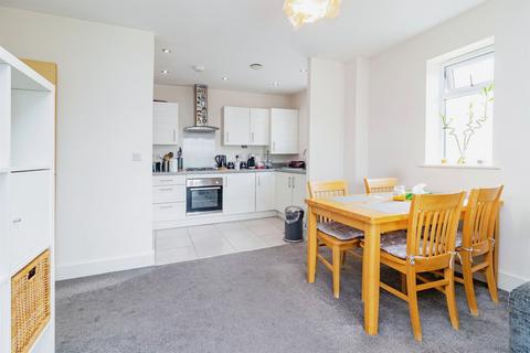 2 bedroom flat to rent, Aylesbury Street, Milton Keynes, MK2