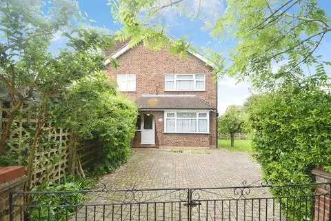 4 bedroom semi-detached house for sale, Basildon