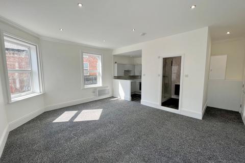 Studio to rent, 17 Ashley Road, Altrincham, WA14