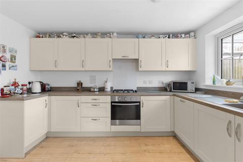 4 bedroom detached house for sale, Hedley Way, Hailsham