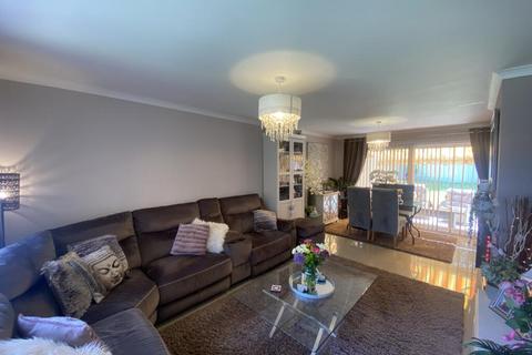 3 bedroom detached house for sale, Barrow Drive, Taunton
