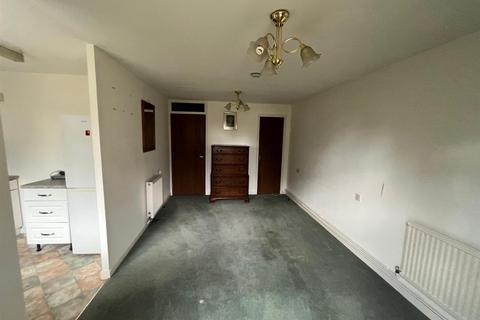 1 bedroom apartment for sale, Ranston Close, Denham Green