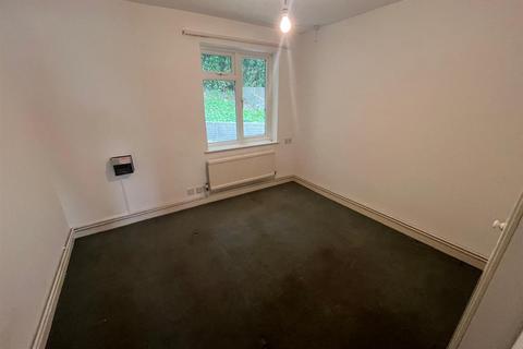 1 bedroom apartment for sale, Ranston Close, Denham Green