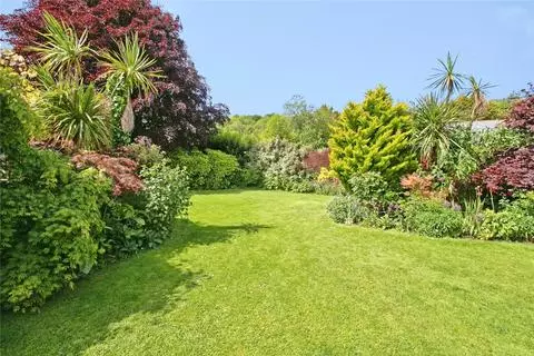 5 bedroom bungalow for sale – pohled 3